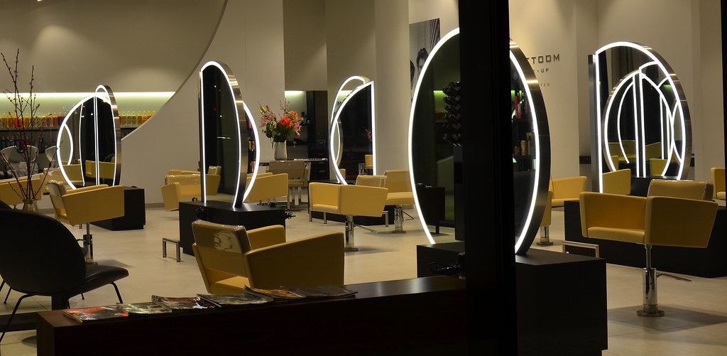 DSC_90942 Trendy hairdresser's saloon (Amsterdam). Ed Kaas Flickr