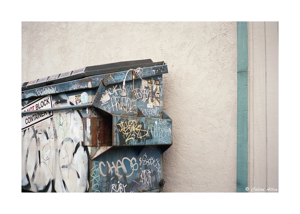 Graffiti Bin Portland, Oregon Fujifilm Klasse Fujinon 38/2… Flickr