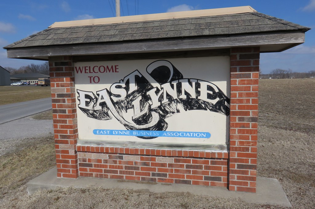 to East Lynne Sign (East Lynne, Missouri) East Lyn… Flickr