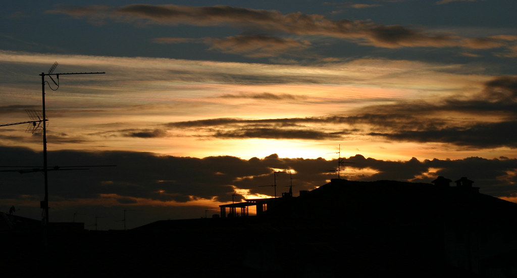 osio_sotto_2 from my room, again...I adore sky... Simone Flickr