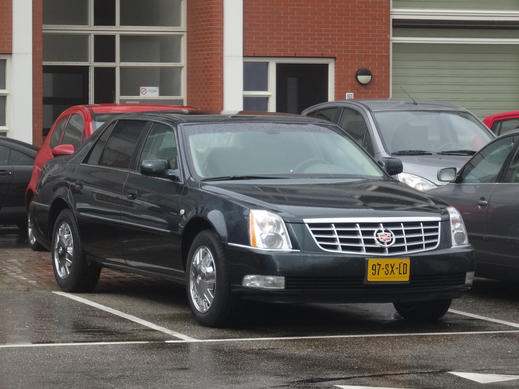 2006 Cadillac DTS Limousine | The DTS was built by Cadilac f… | Flickr
