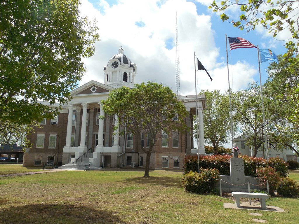 Love County Courthouse Marietta, Oklahoma Constructed in 1… Flickr