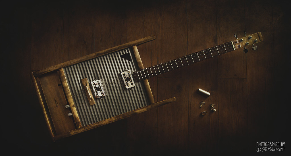 Washcaster Selfmade washboard guitar Strobist info Object… Flickr