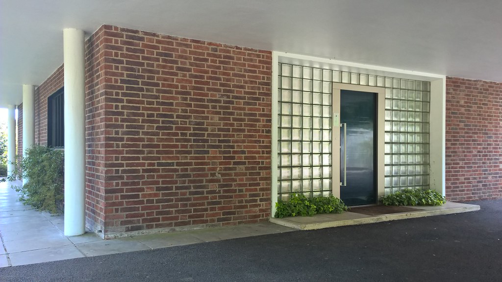 The Homewood, Portsmouth Rd, Esher Designed by Patrick Gwy… Flickr