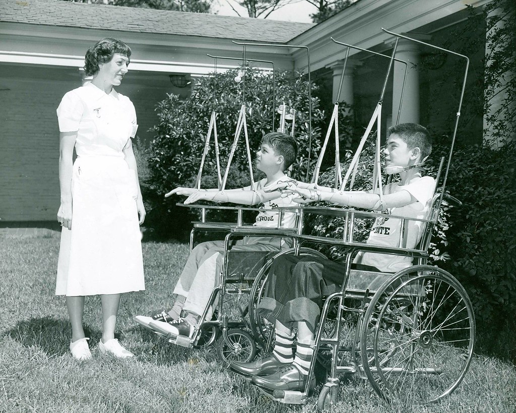 Warm Springs Foundation Patients Supporting weak l… Flickr