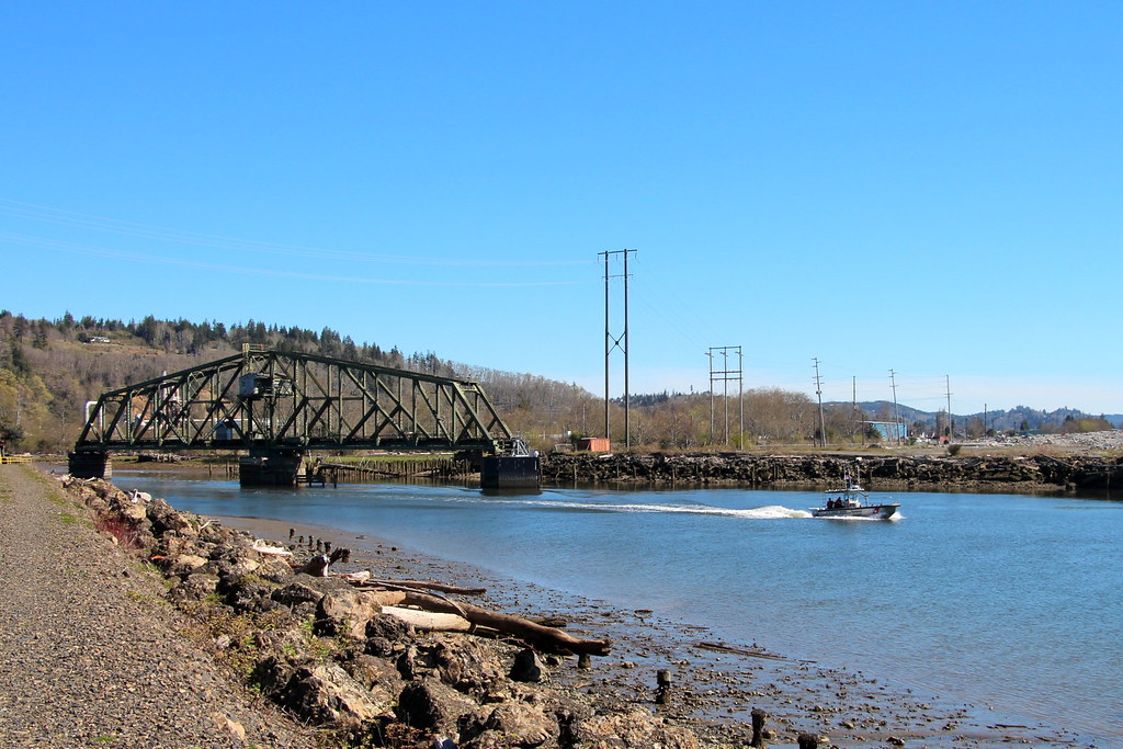 Hoquiam River RailRoad Crossing, watch for the River. Can … Flickr