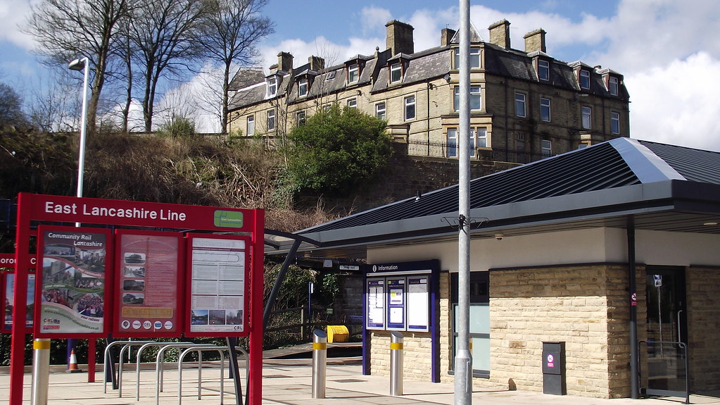 Burnley Manchester Road Station, Manchester Road, Burnley … Flickr