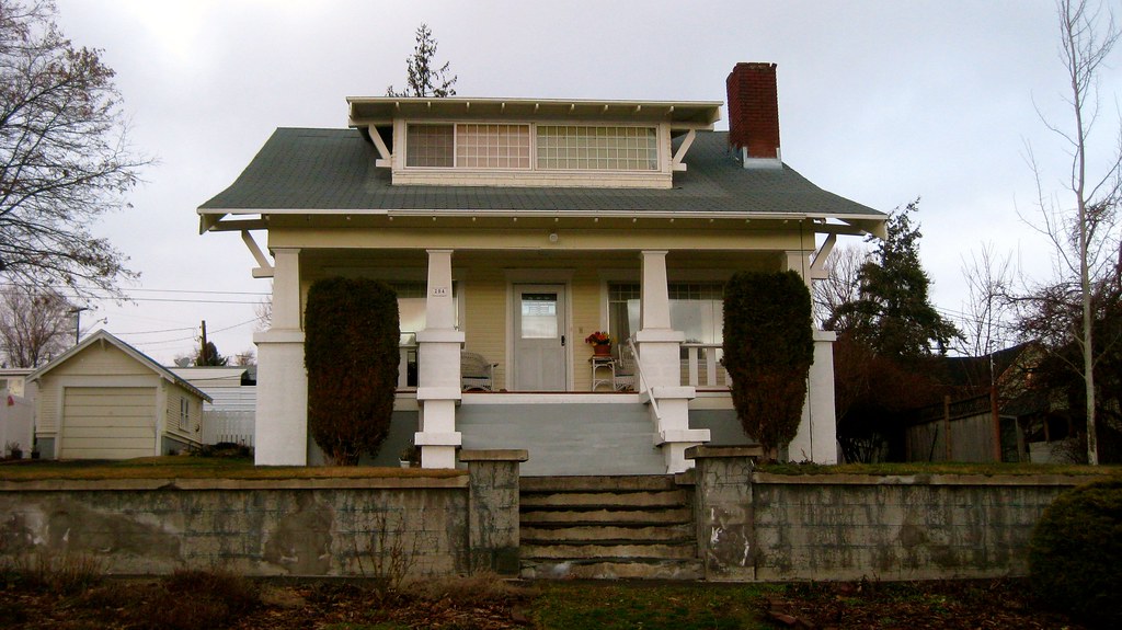 House in Moro The day trip I took last week was to go up t… Flickr