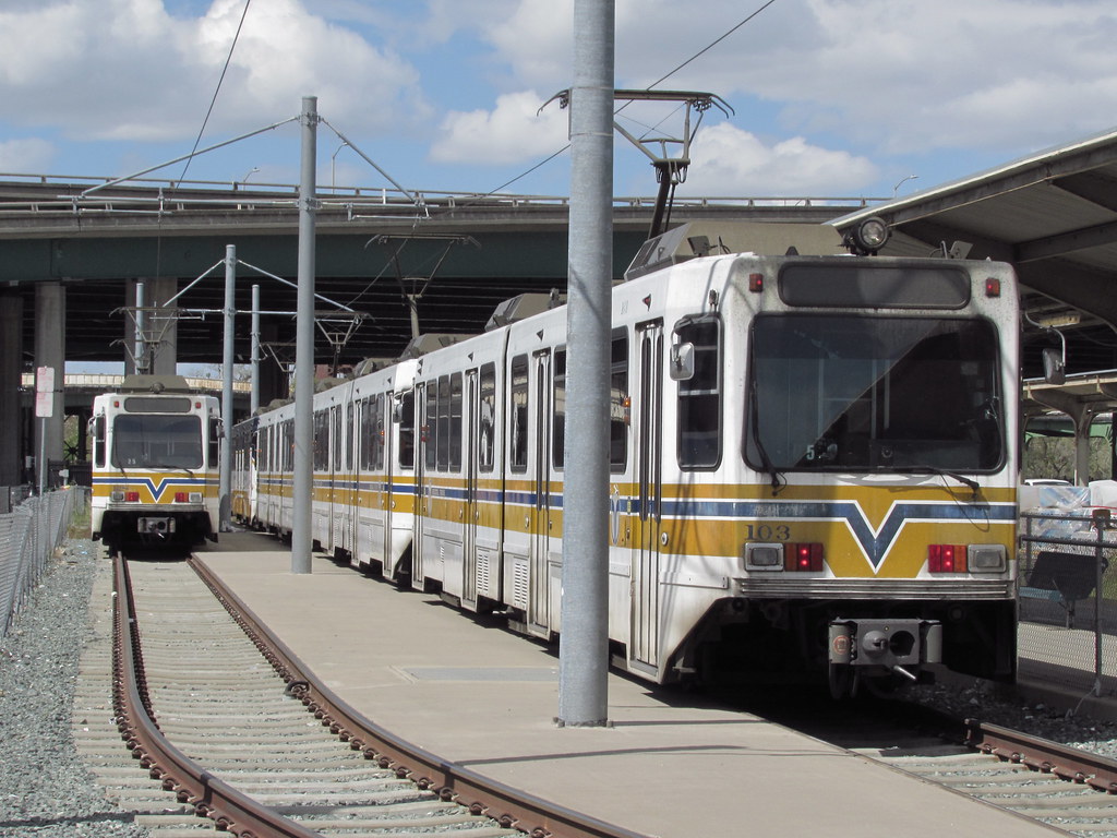 Sac RT Siemens Duewag U2A Light Rail a photo on Flickriver
