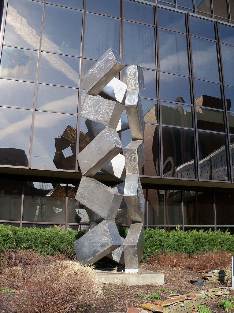 OH Akron Sculpture 11 Sculpture in Akron, Ohio. Flickr