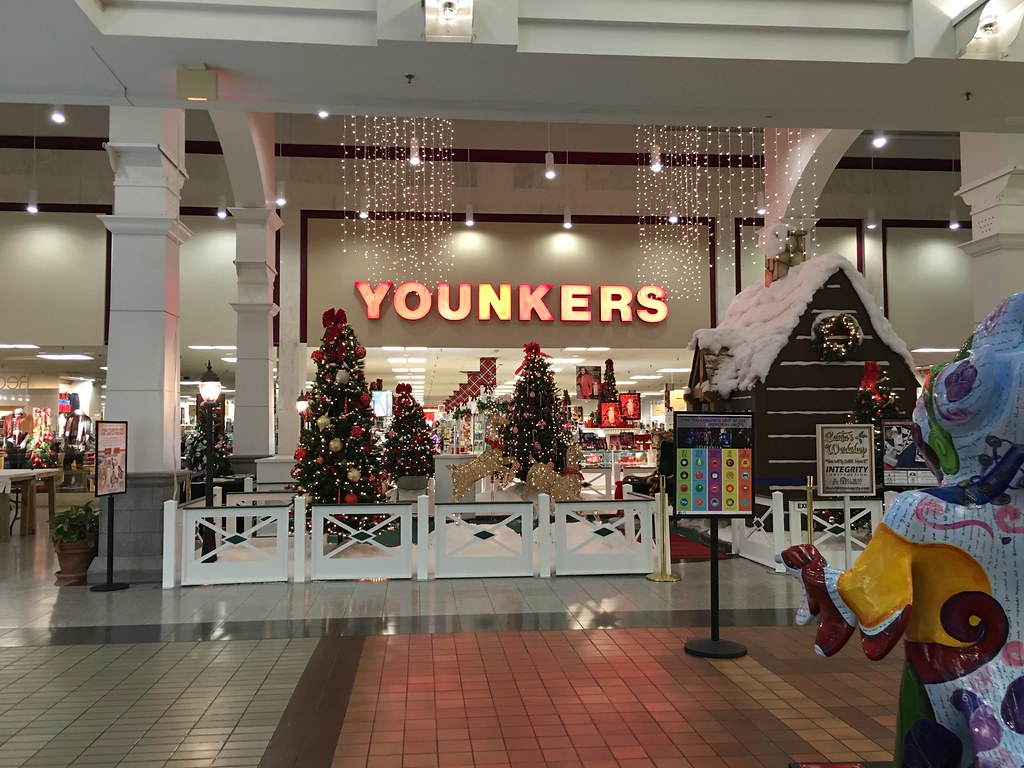 North Grand Mall Ames, Iowa December 26, 2015 Visit Younkers a