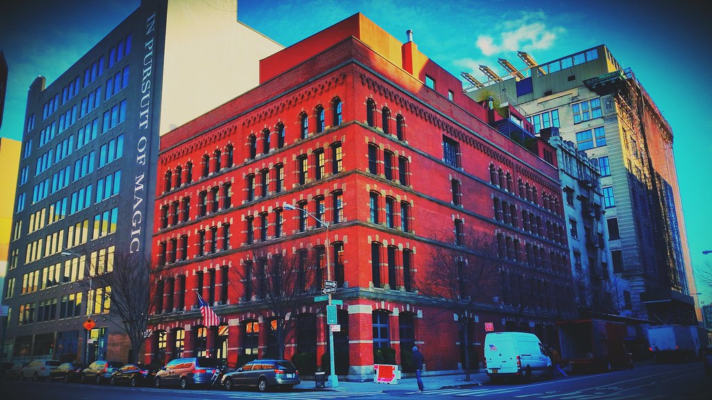 Red corner 43 Clarkson St condominium in the West Village … Flickr