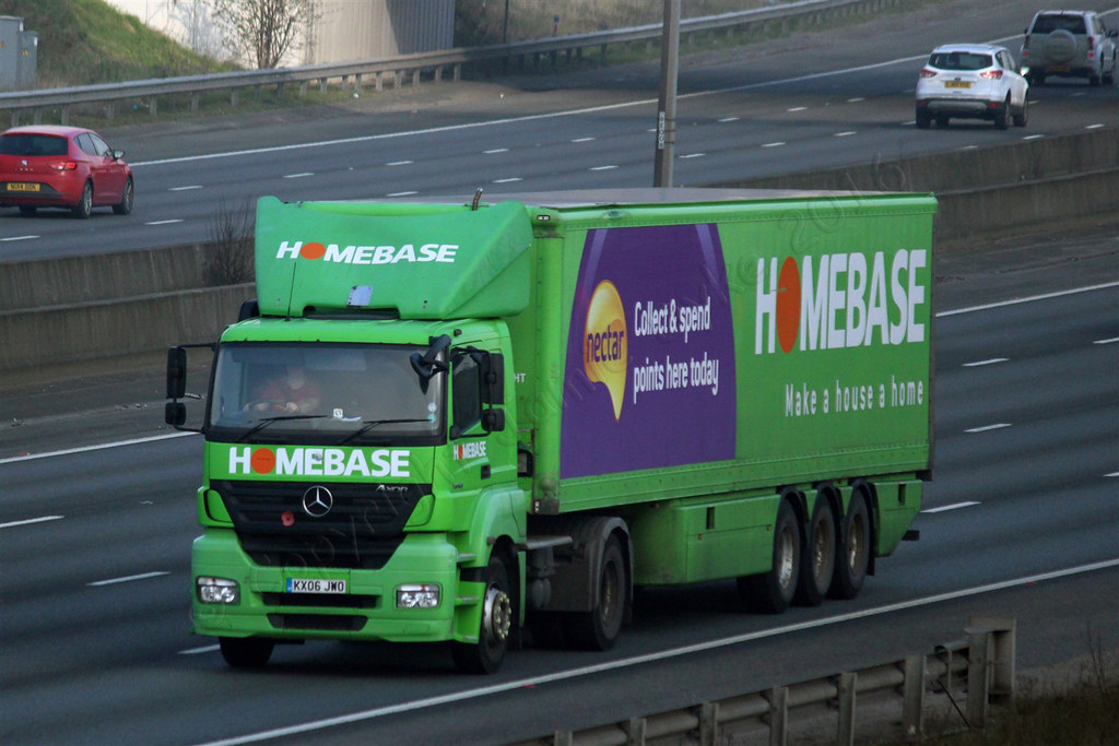 Homebase KX06JWO M1 Luton 17.03.16 J D Flickr