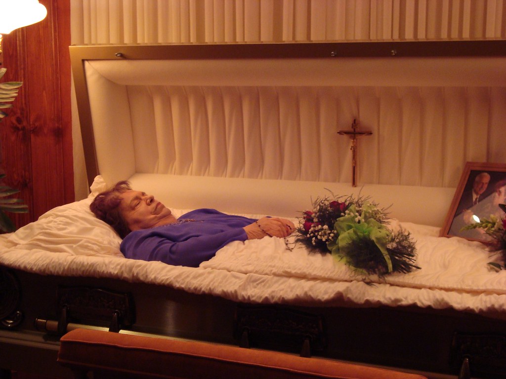 Elaine's Funeral 008 rdtopor Flickr