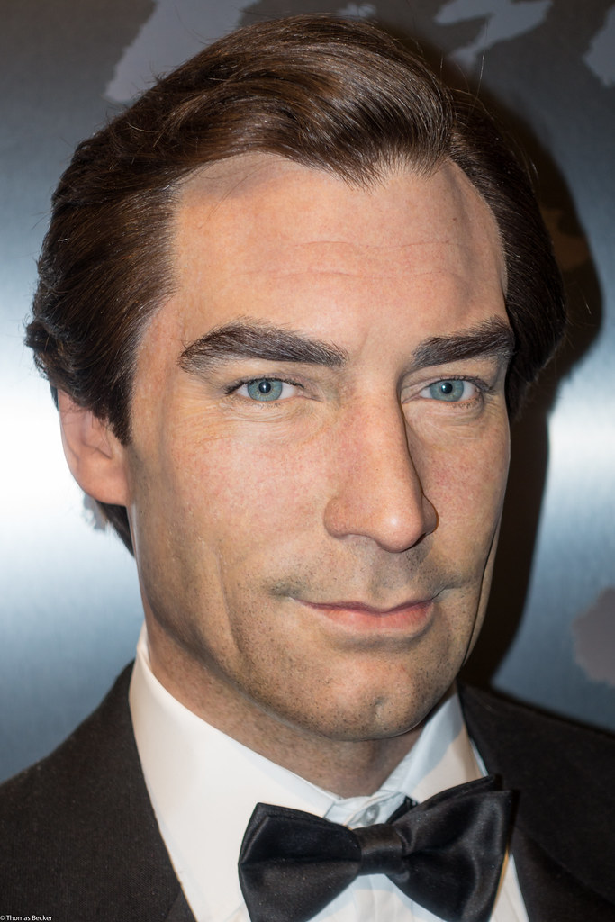 Timothy Dalton James Bond James Bond (films) Animated Gifs Gifmania