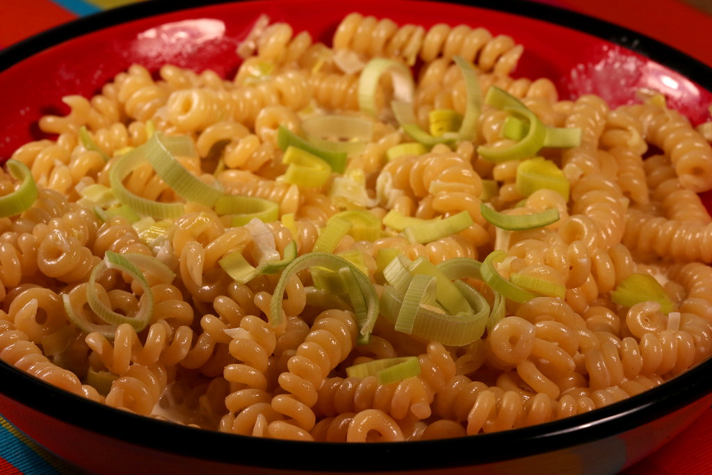 fusilli_leek_cream_sauce_7Dii0625 A full view of the