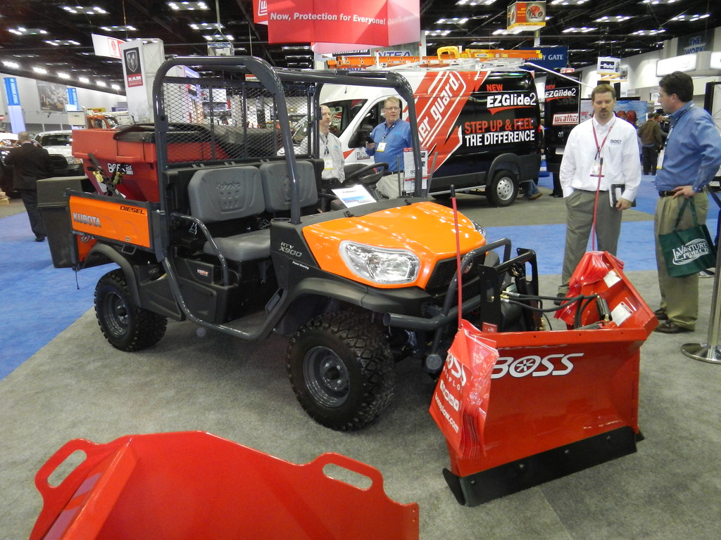 Kubota Snow Plow Utility Vehicle A cool Kubota utility veh… Flickr
