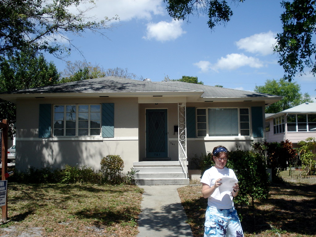 House We drove around looking at houses for sale in St. Pe… Flickr