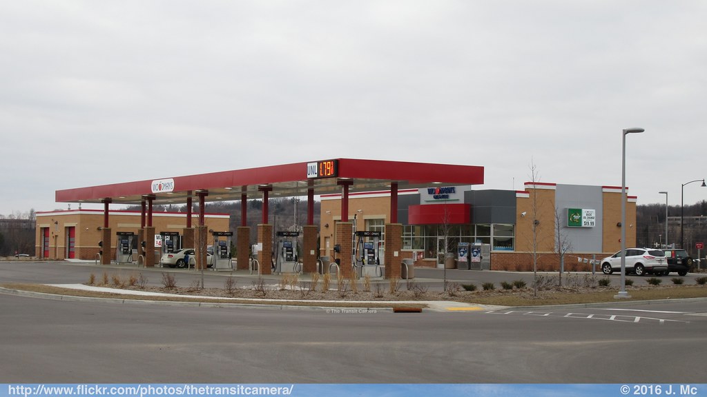 Woodmans Gas + Lube (Altoona, WI) The Gas and Lube service… Flickr