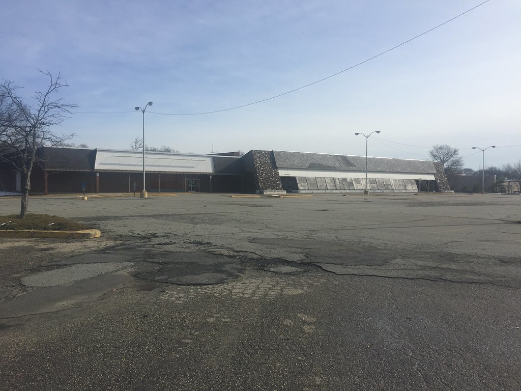 Abandoned A&P FutureStore and Walgreens, Wyckoff, NJ Flickr