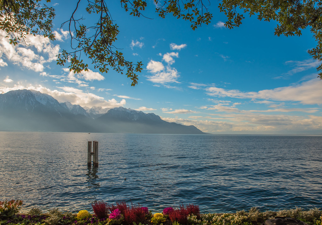 framing lake Lausanne... Switzerland dee tapkir Flickr