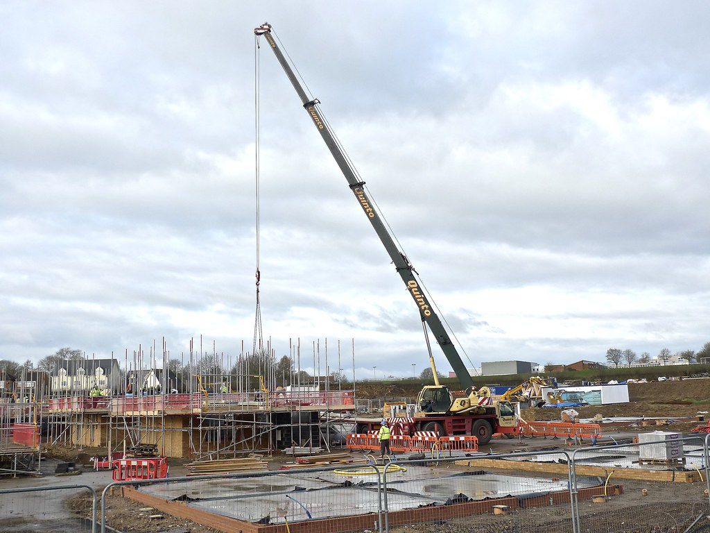 P1080521 Ipswich based Quinto crane hire Telex Demag all t… Flickr