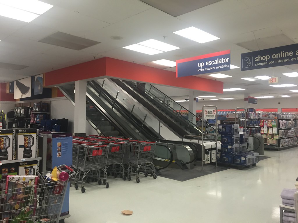 Kmart / Caldor / KorvettesWest Orange, NJ a photo on Flickriver