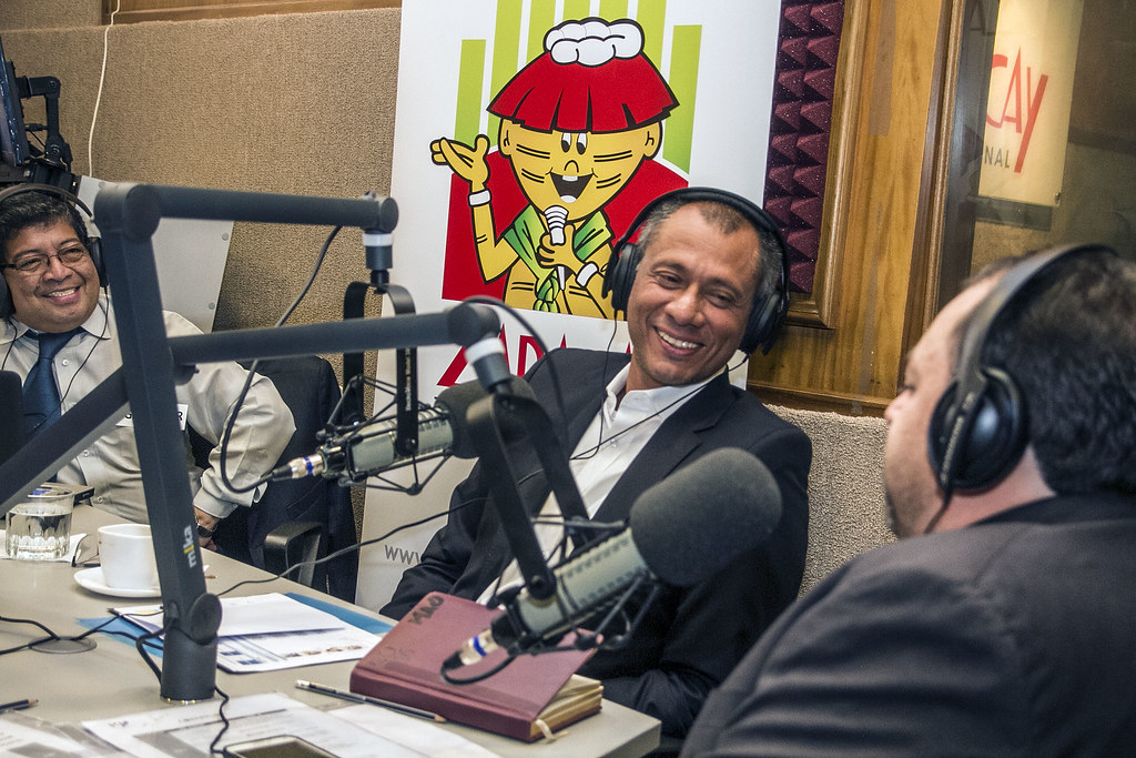 ENTREVISTA RADIO ZARACAY QUITO Quito,15 de febrero de 2016… Flickr