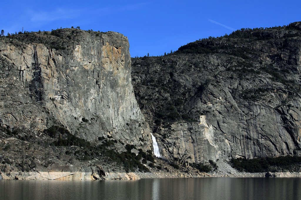 Closeup of Hetch Hetchy Reservoir and Falls, Yosemite Park… Flickr