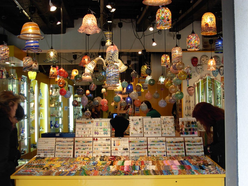 DSCN5864 Glass stores in Murano YuenPing aka YP Flickr