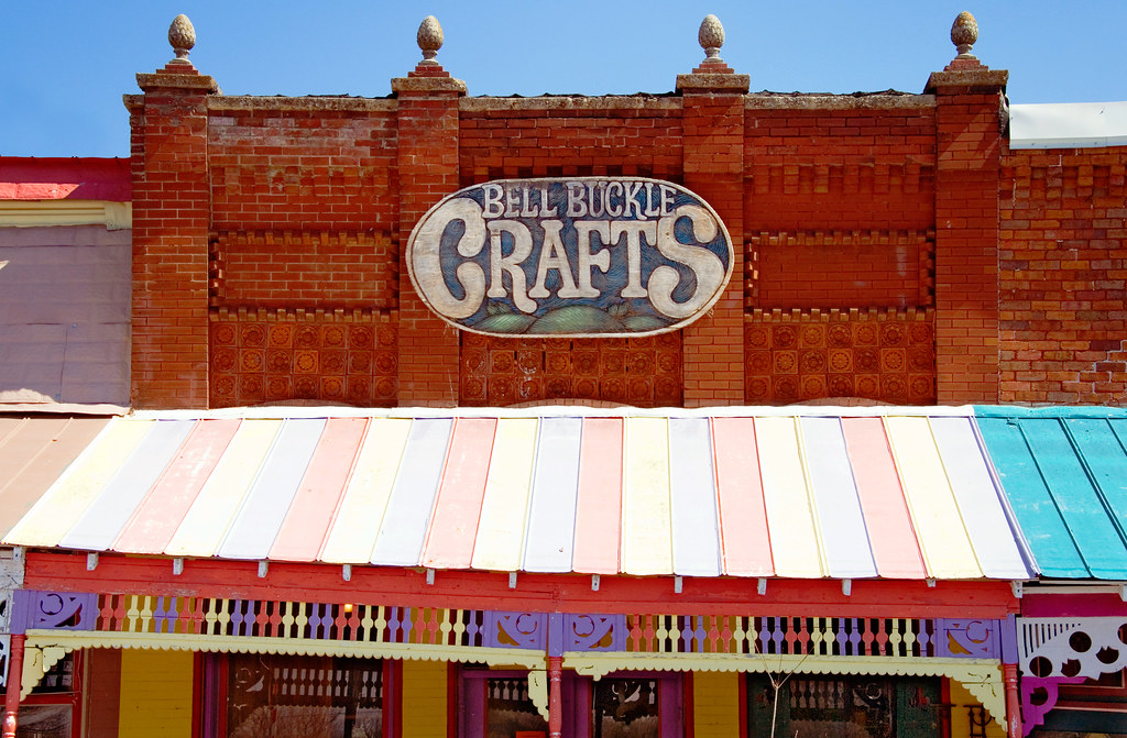 crafts shop, Bell Buckle, Tennessee Steve Minor Flickr