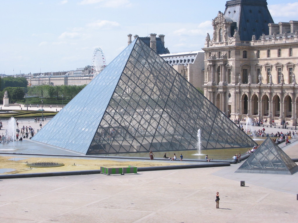 Glass Pyramid Glass Pyramid entrance to the Louvre Museum,… Flickr