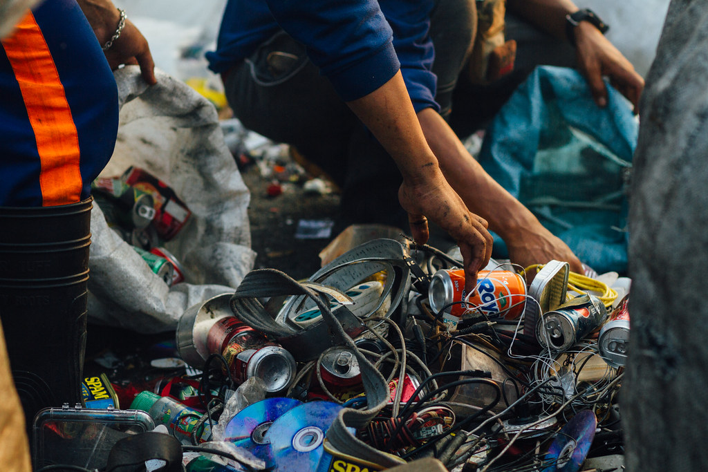 Scrap Metal Scavenging, Manila Philippines Taken at Latitu… Flickr
