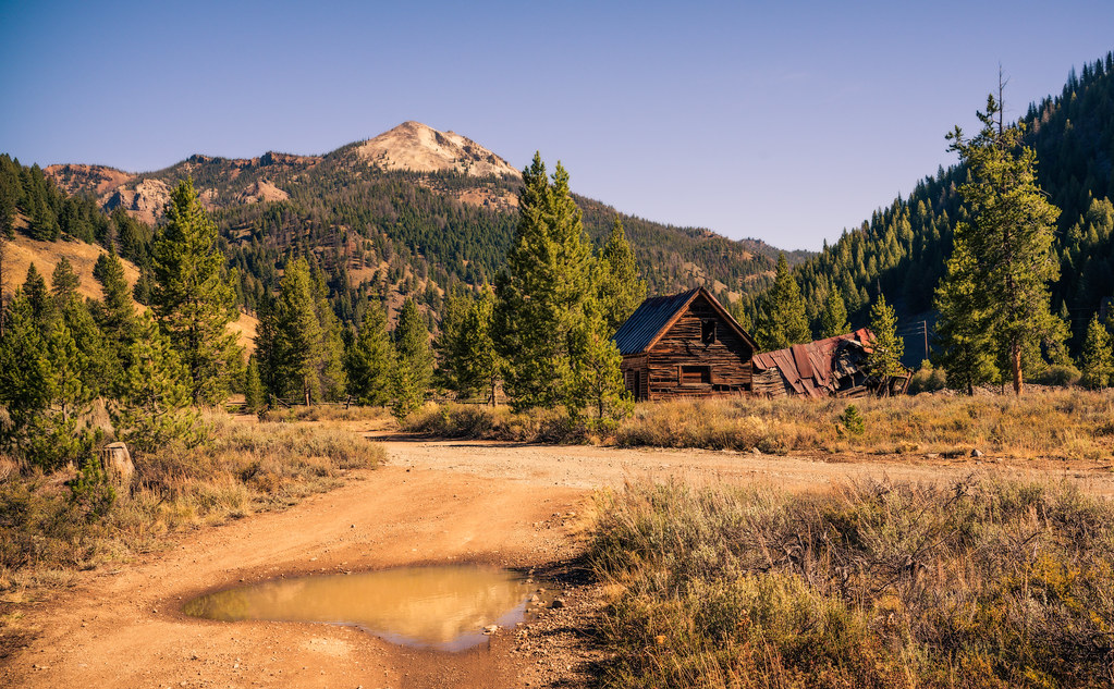 Bonanza Puddle The ghost town of Bonanza Idaho. This is ne… Flickr
