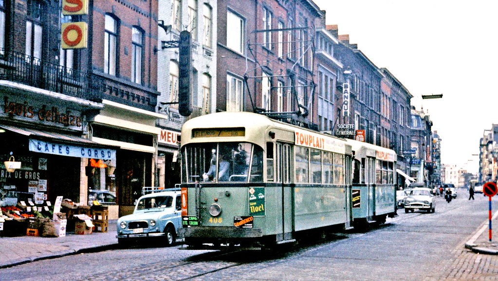 STIC Charleroi Car 408 with modernised trailer in Ave de … Flickr