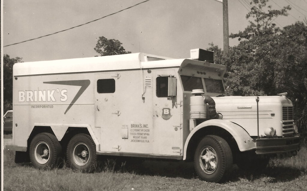 Hendrickson "Brinks" Brinks armored truck in Fla, 1977. No… Flickr