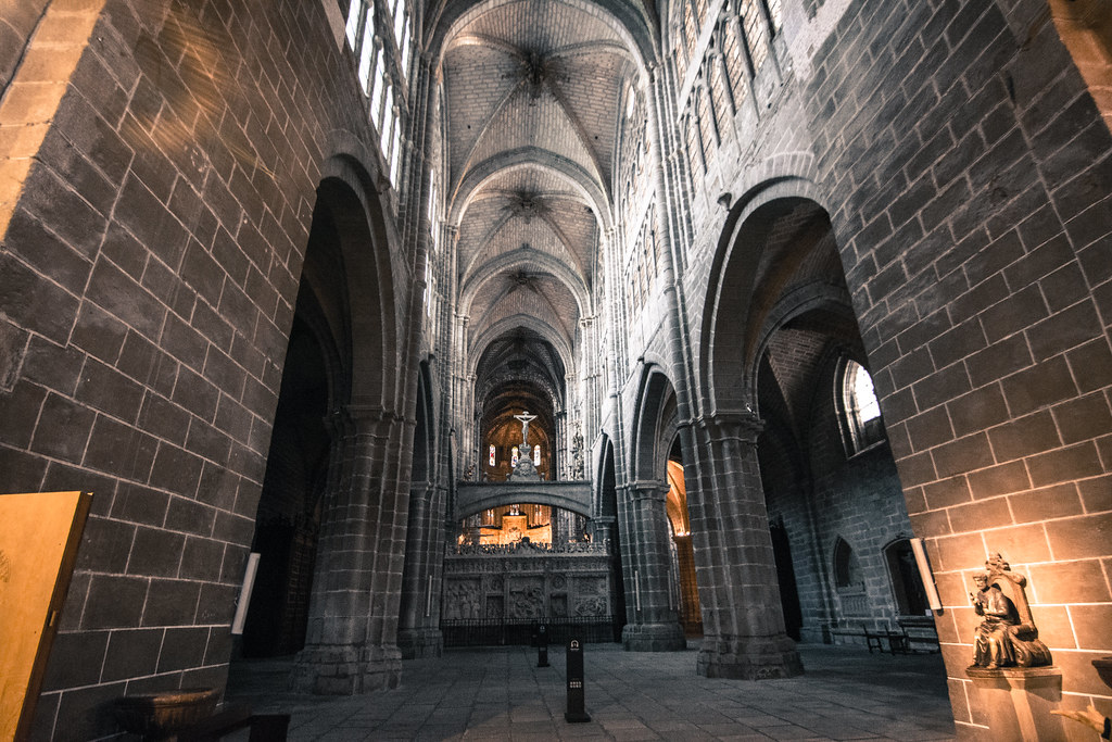 Ávila Ávila (Spanish pronunciation [ˈaβila]; Latin Abila… Flickr