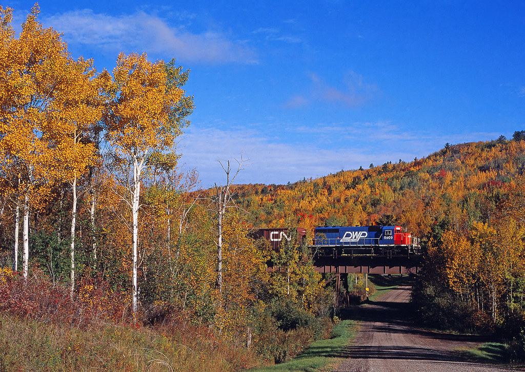 Colorful Steelton Hill DW&P SD40 5909 on Steelton Hill in … Flickr