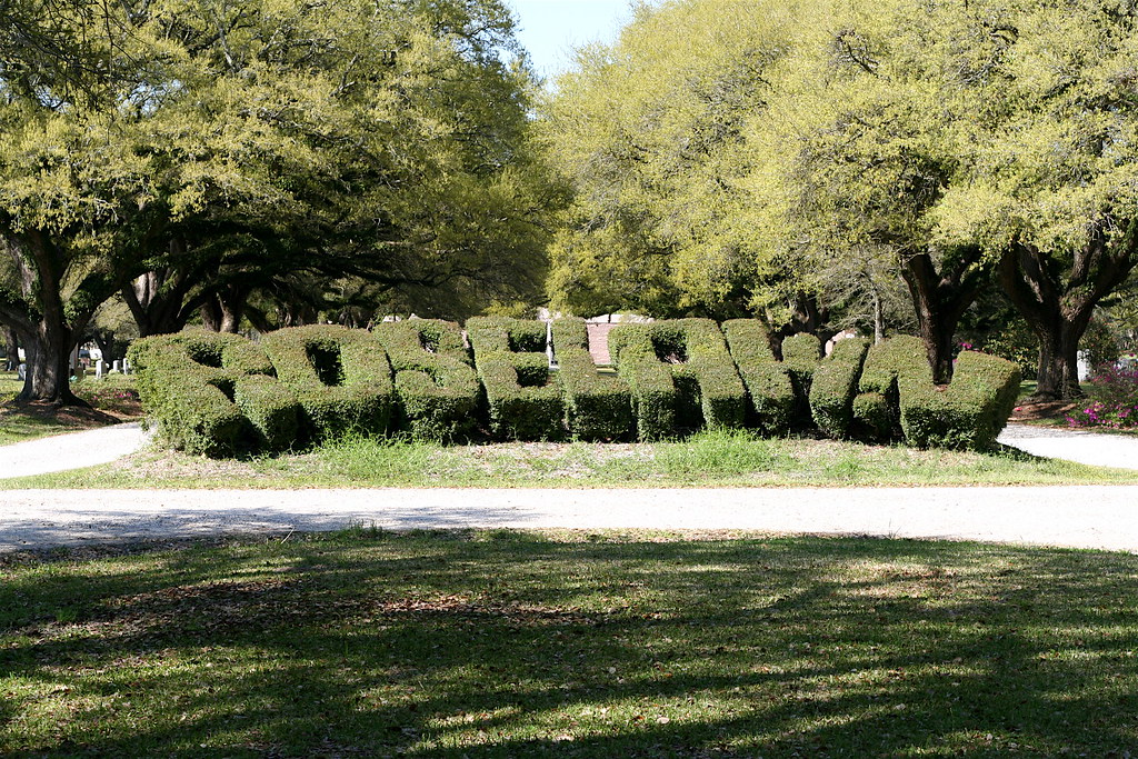 Roselawn Cemetery, Baton Rouge, LA GJ Charlet III Flickr