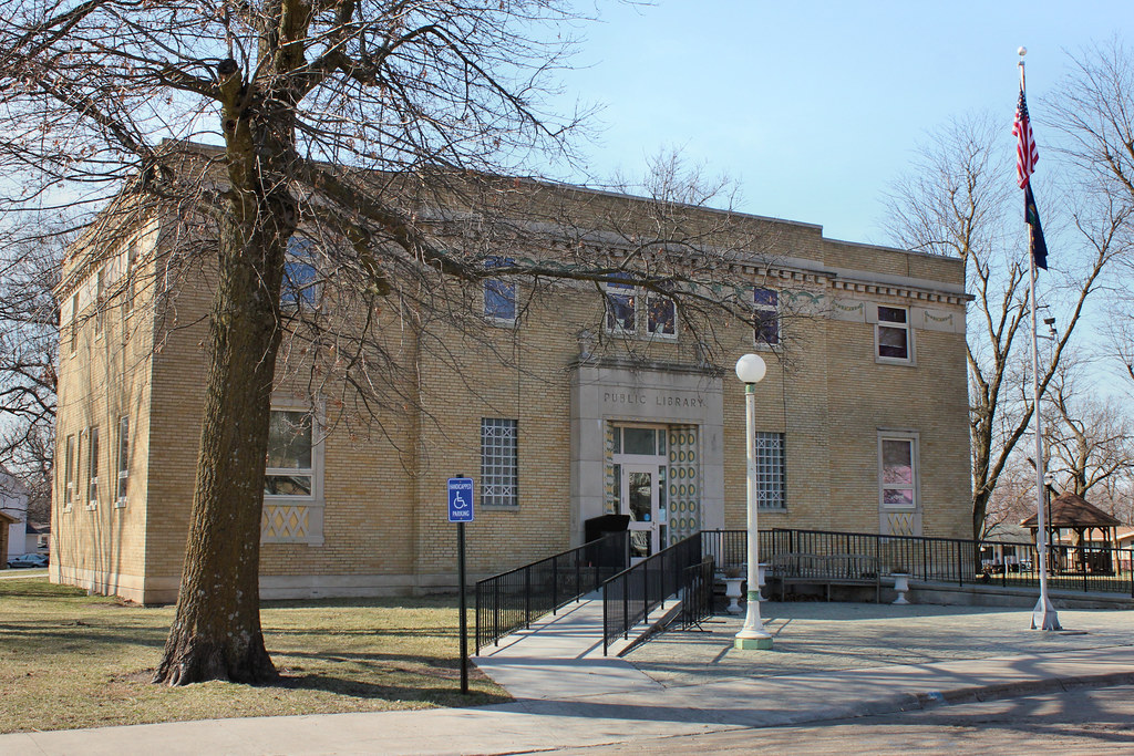Mary Cotton Public Library Sabetha, KS Located in a wood… Flickr