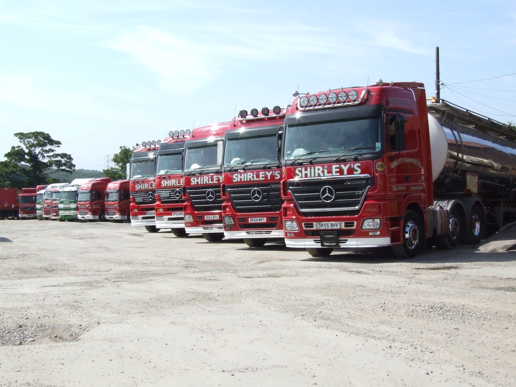 SHIRLEY`S YARD shirley`s transport , of cellarhead ,stoke … Flickr