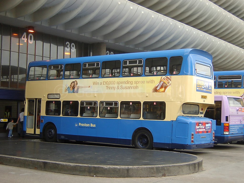 Preston Bus 142 UHG142V PrestonBus20050021 Company… Flickr