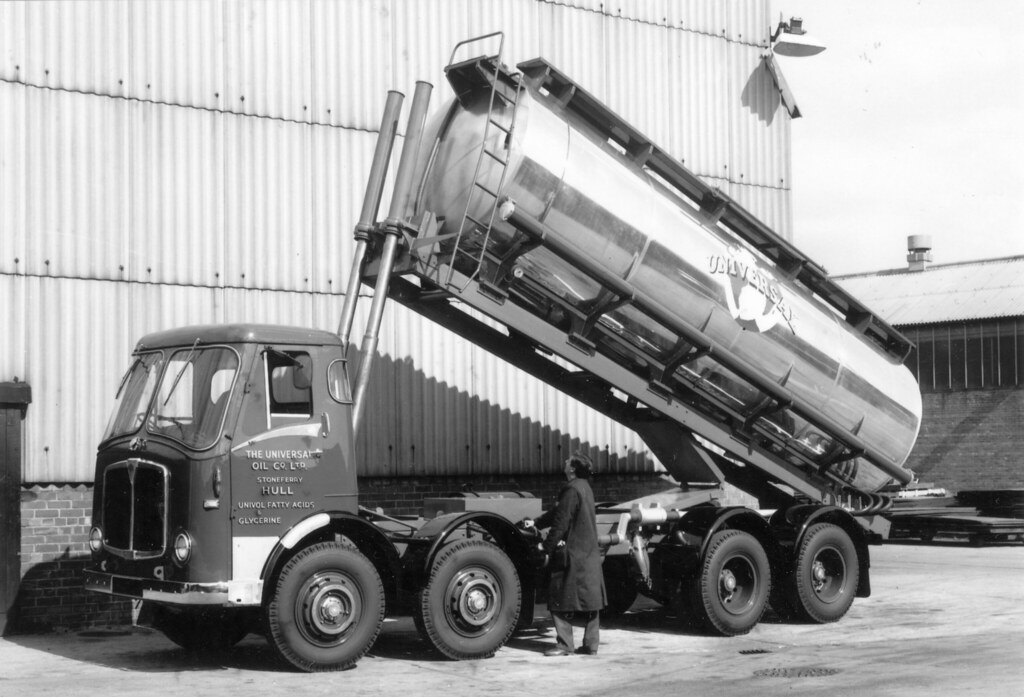 Universal Oil Company Ltd Hull AEC An unknown publicity ph… Flickr