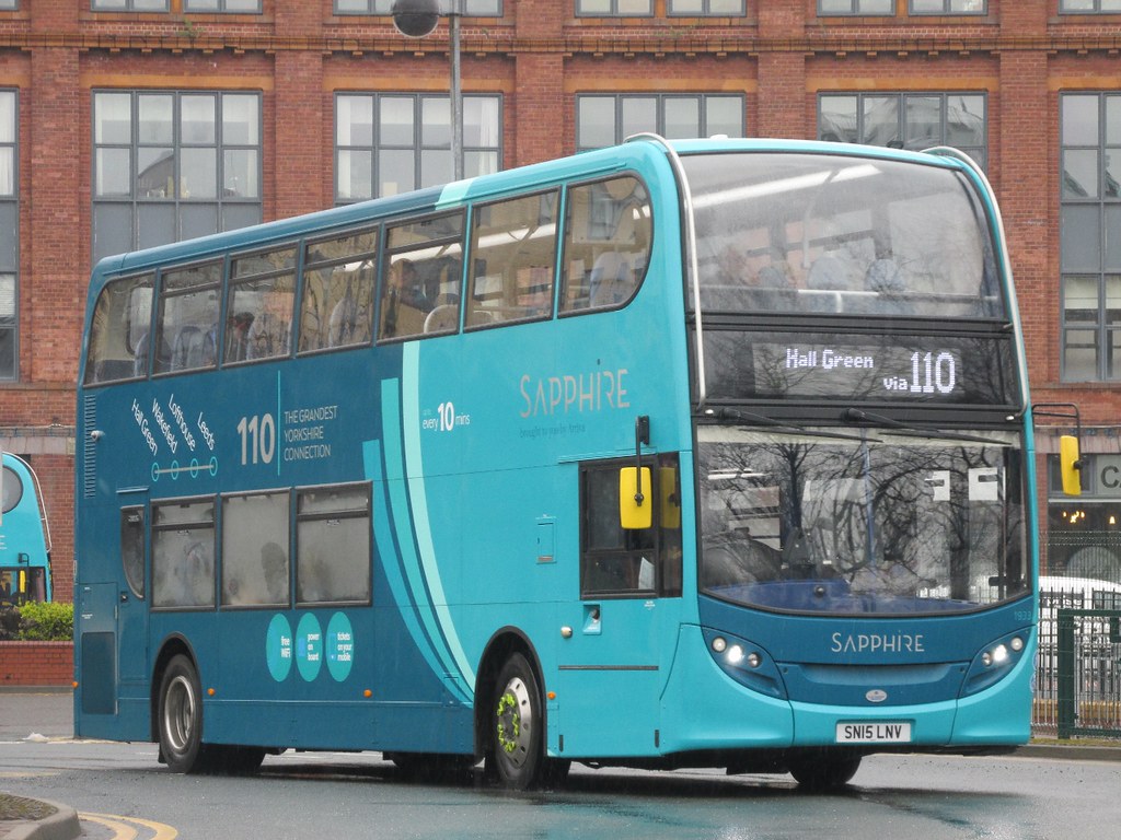 Arriva Yorkshire 1933 SN15LNV Leeds City Bus Stn on 110 (1… Flickr