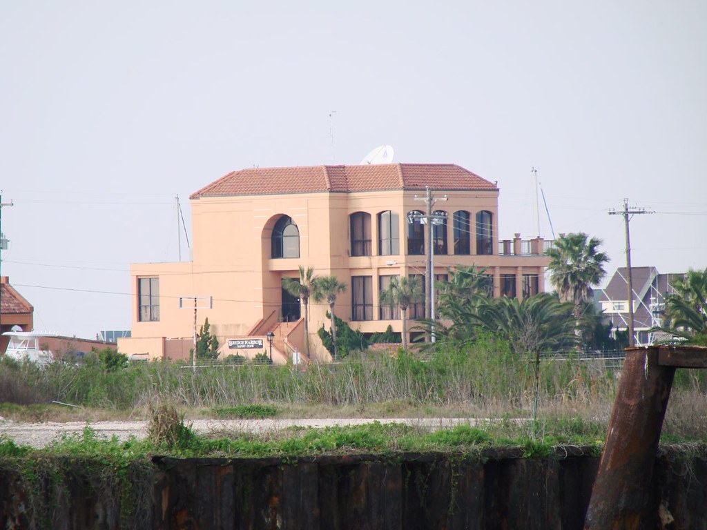 Bridge Harbor Yacht Club Linda Stone Flickr