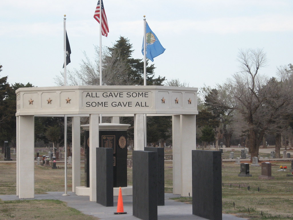 Kingfisher Veteran Memorial Kingfisher, OK Kingfisher ce… Flickr
