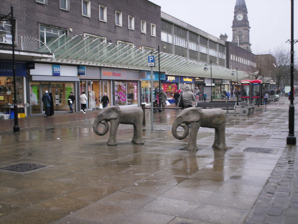 The Elephants, Bolton Town Centre, Bolton The Elephants, B… Flickr