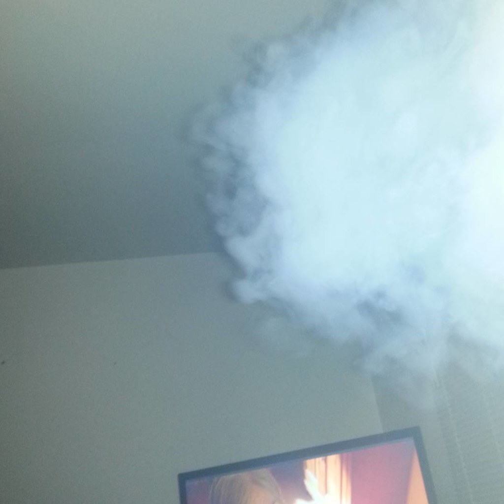 Fill the room with vape if you can see need more vape! va… Flickr