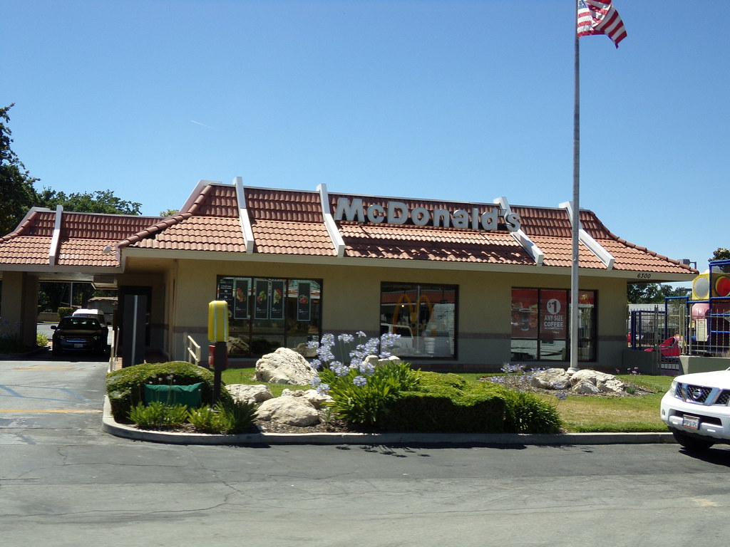 McDonald's 4408 Atascadero, CA McDonald's 4408 6300 Moro… Flickr