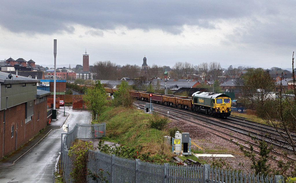 66606 Crewe Bank 66606 at a dreary Crewe Bank on 1516 wi… Flickr
